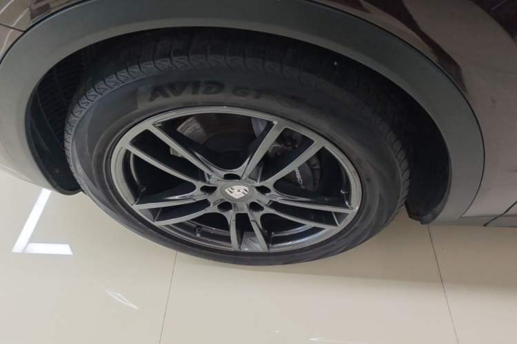 Used Porsche Cayenne 2019 Cayenne 3.0T Left Front Wheel Hub