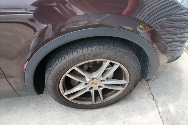 Used Porsche Cayenne 2019 Cayenne 3.0T Right Front Wheel Hub
