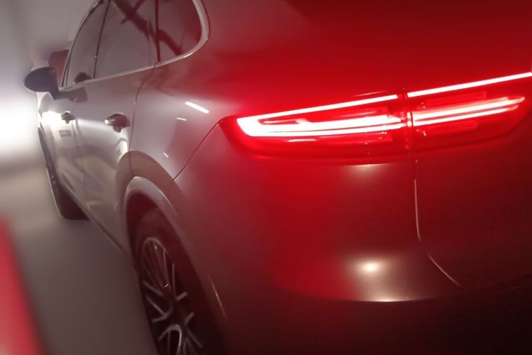 Used Porsche Cayenne 2019 Cayenne 3.0T Rear Left 45 Deg