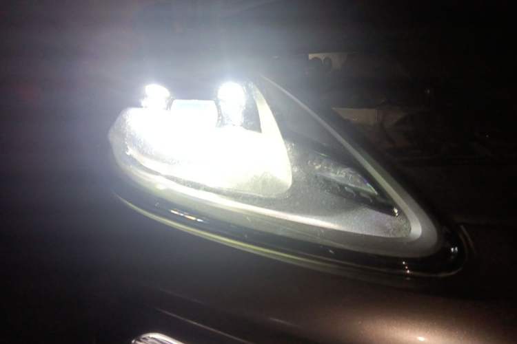 Used Porsche Cayenne 2019 Cayenne 3.0T Right Front Headlight