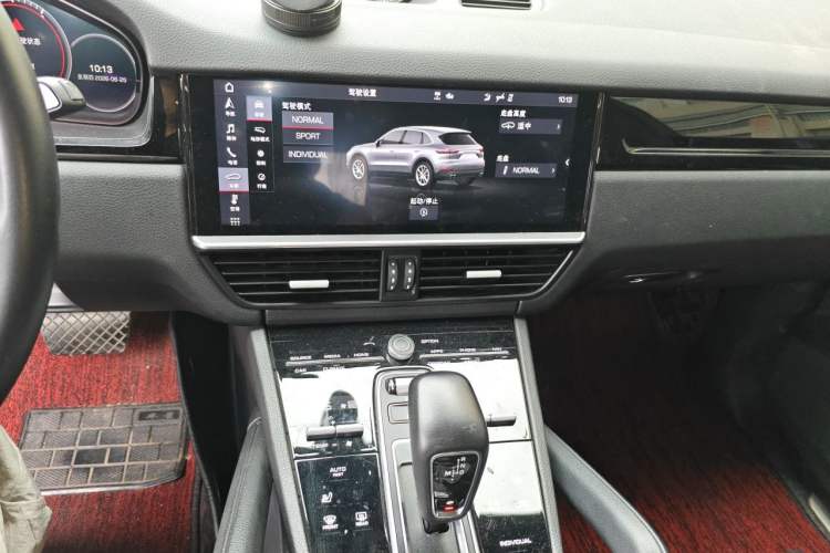 Used Porsche Cayenne 2019 Cayenne 3.0T Audio And AC Panel
