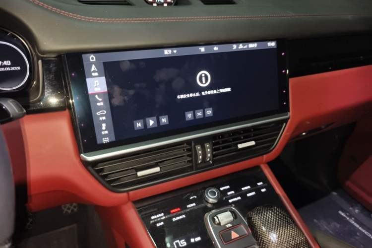 Used Porsche Cayenne 2019 Cayenne Coupé 3.0T Audio And AC Panel