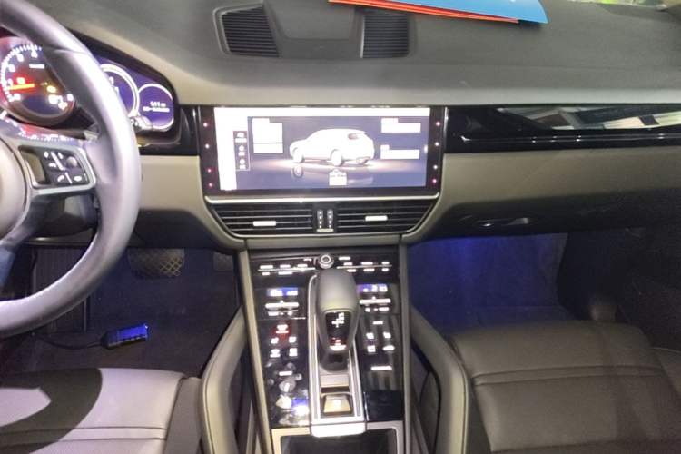 Used Porsche Cayenne 2019 Cayenne 3.0T Audio And AC Panel