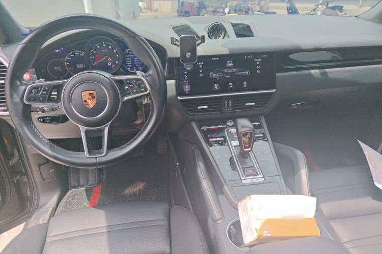 Used Porsche Cayenne 2019 Cayenne 3.0T Center Console