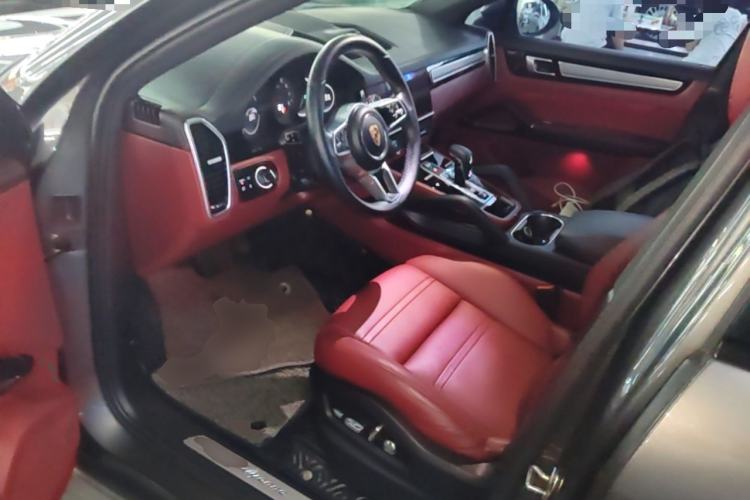 Used Porsche Cayenne 2019 Cayenne Coupé 3.0T Driver Seat