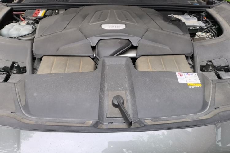 Used Porsche Cayenne 2019 Cayenne 3.0T Engine Bay