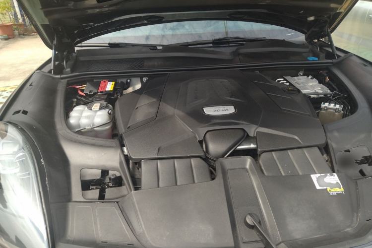 Used Porsche Cayenne 2019 Cayenne 3.0T Engine Bay