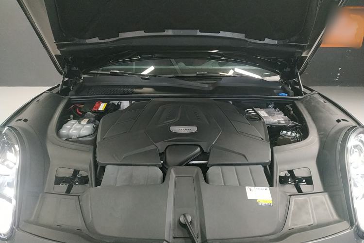 Used Porsche Cayenne 2019 Cayenne 3.0T Engine Bay