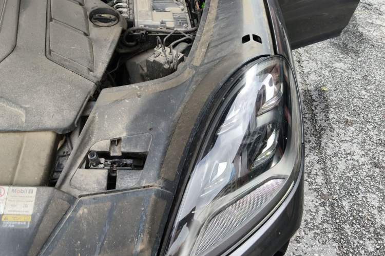 Used Porsche Cayenne 2019 Cayenne 3.0T Engine Bay Left