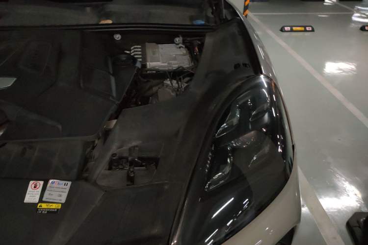Used Porsche Cayenne 2019 Cayenne 3.0T Engine Bay Left