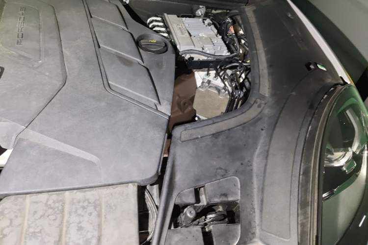 Used Porsche Cayenne 2019 Cayenne 3.0T Engine Bay Left