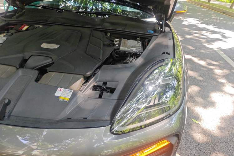 Used Porsche Cayenne 2019 Cayenne 3.0T Engine Bay Left