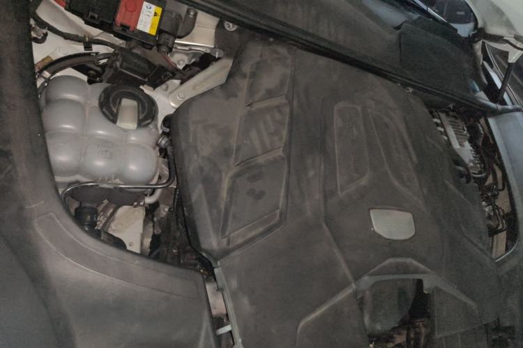 Used Porsche Cayenne 2019 Cayenne Coupé 3.0T Engine Bay Right