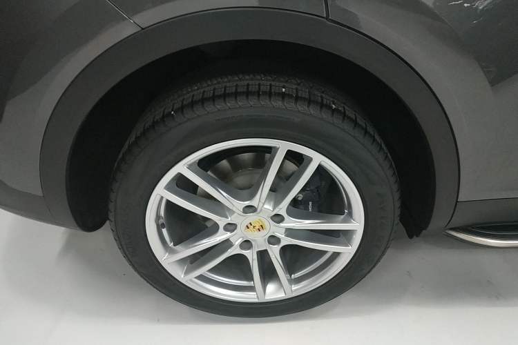 Used Porsche Cayenne 2019 Cayenne 3.0T Exterior 8