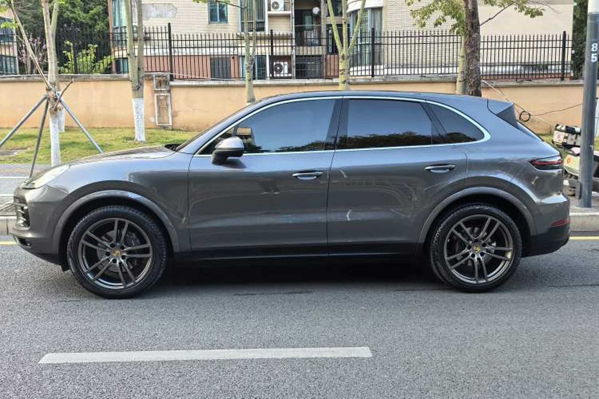 Used Porsche Cayenne 2019 Cayenne 3.0T Exterior 8