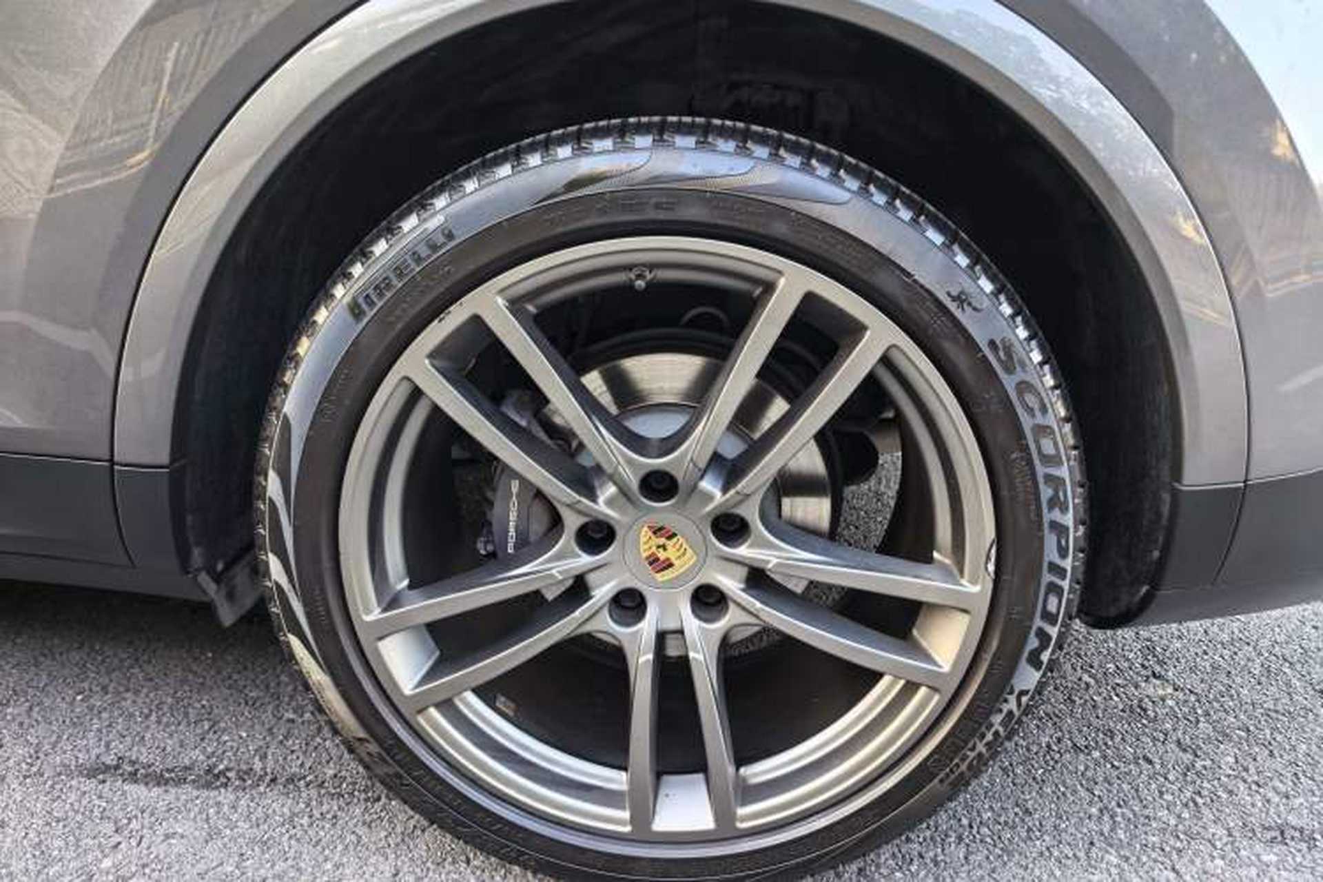 Used Porsche Cayenne 2019 Cayenne 3.0T Exterior 9