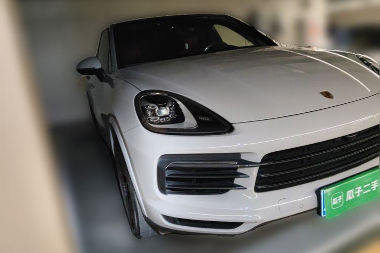 Used Porsche Cayenne 2019 Cayenne Coupé 3.0T Front Right 45 Deg