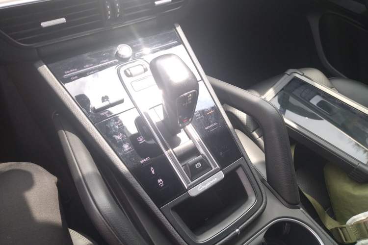 Used Porsche Cayenne 2019 Cayenne 3.0T Gear Lever