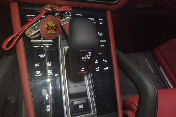 Used Porsche Cayenne 2019 Cayenne Coupé 3.0T Gear Lever