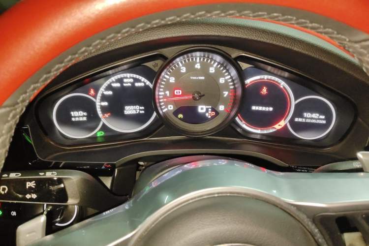 Used Porsche Cayenne  Instrument Cluster