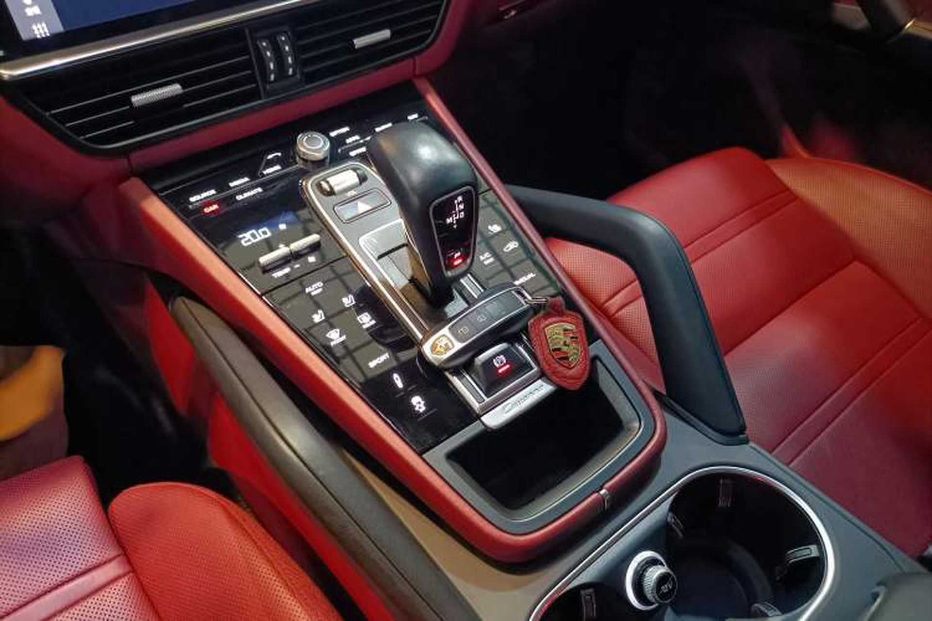 Used Porsche Cayenne 2019 Cayenne 3.0T Interior 1