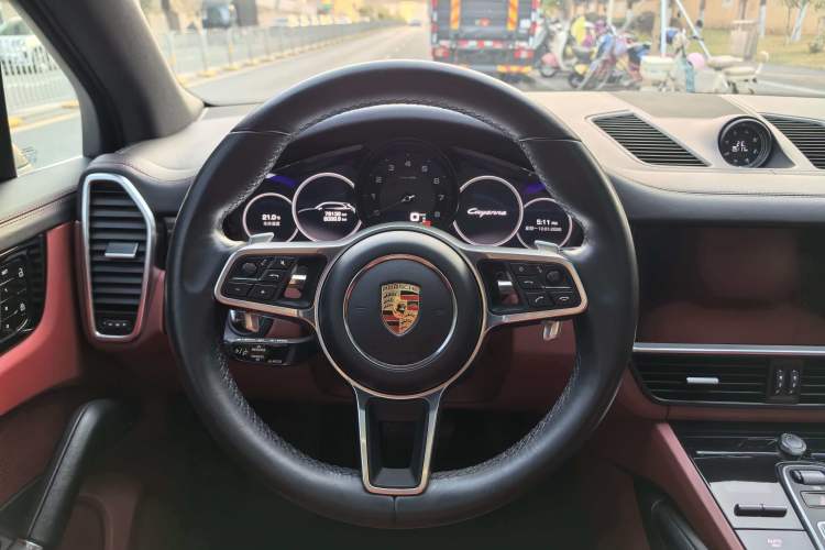 Used Porsche Cayenne 2019 Cayenne 3.0T Interior 11