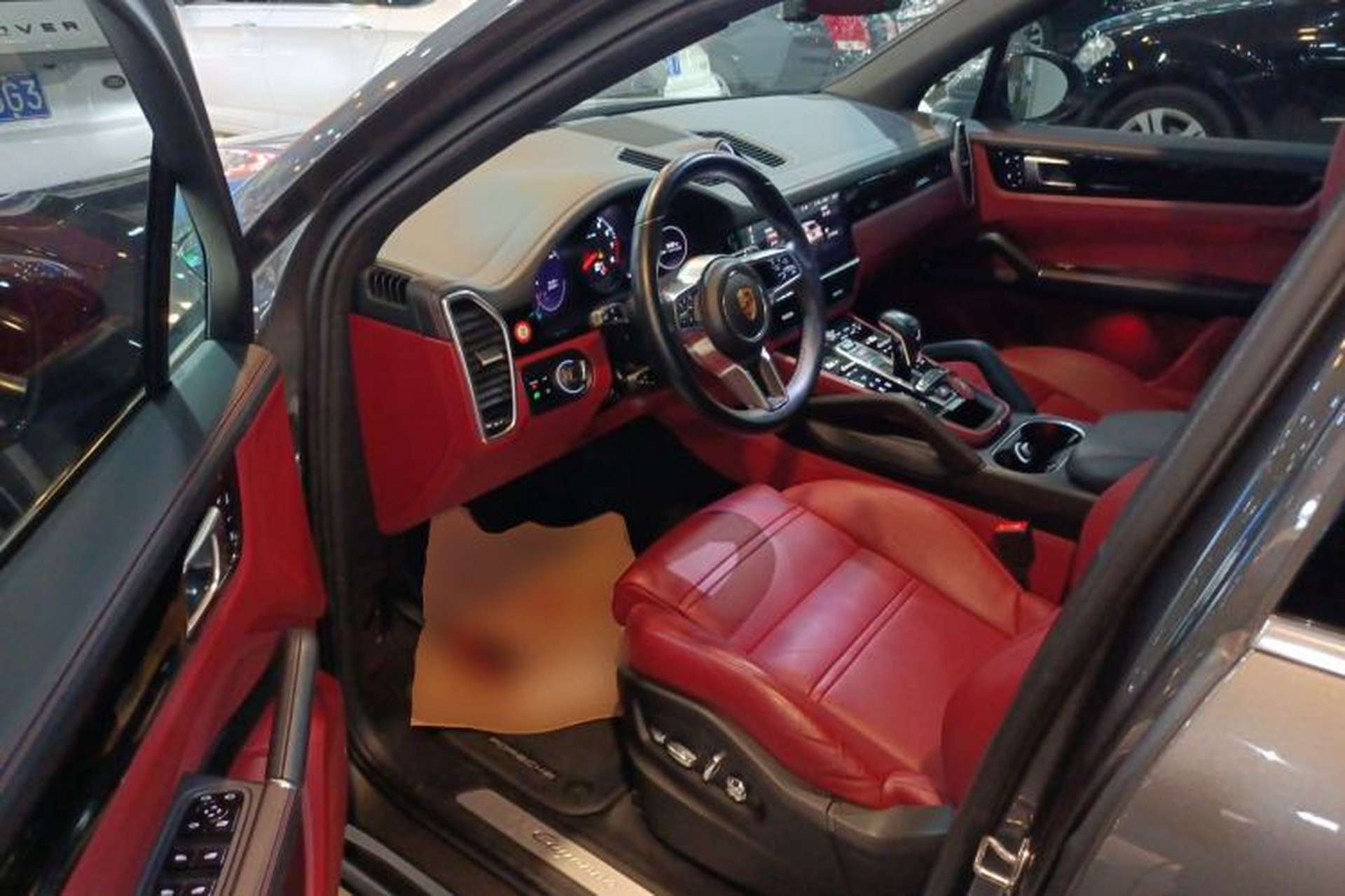 Used Porsche Cayenne 2019 Cayenne 3.0T Interior 3
