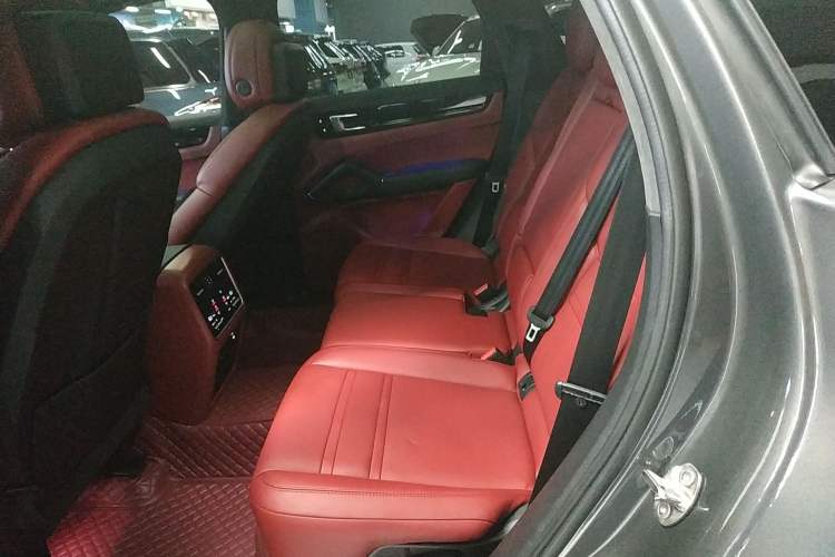 Used Porsche Cayenne 2019 Cayenne 3.0T Interior 4
