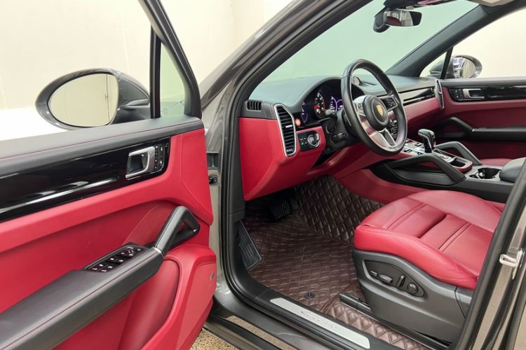 Used Porsche Cayenne 2019 Cayenne 3.0T Interior 4