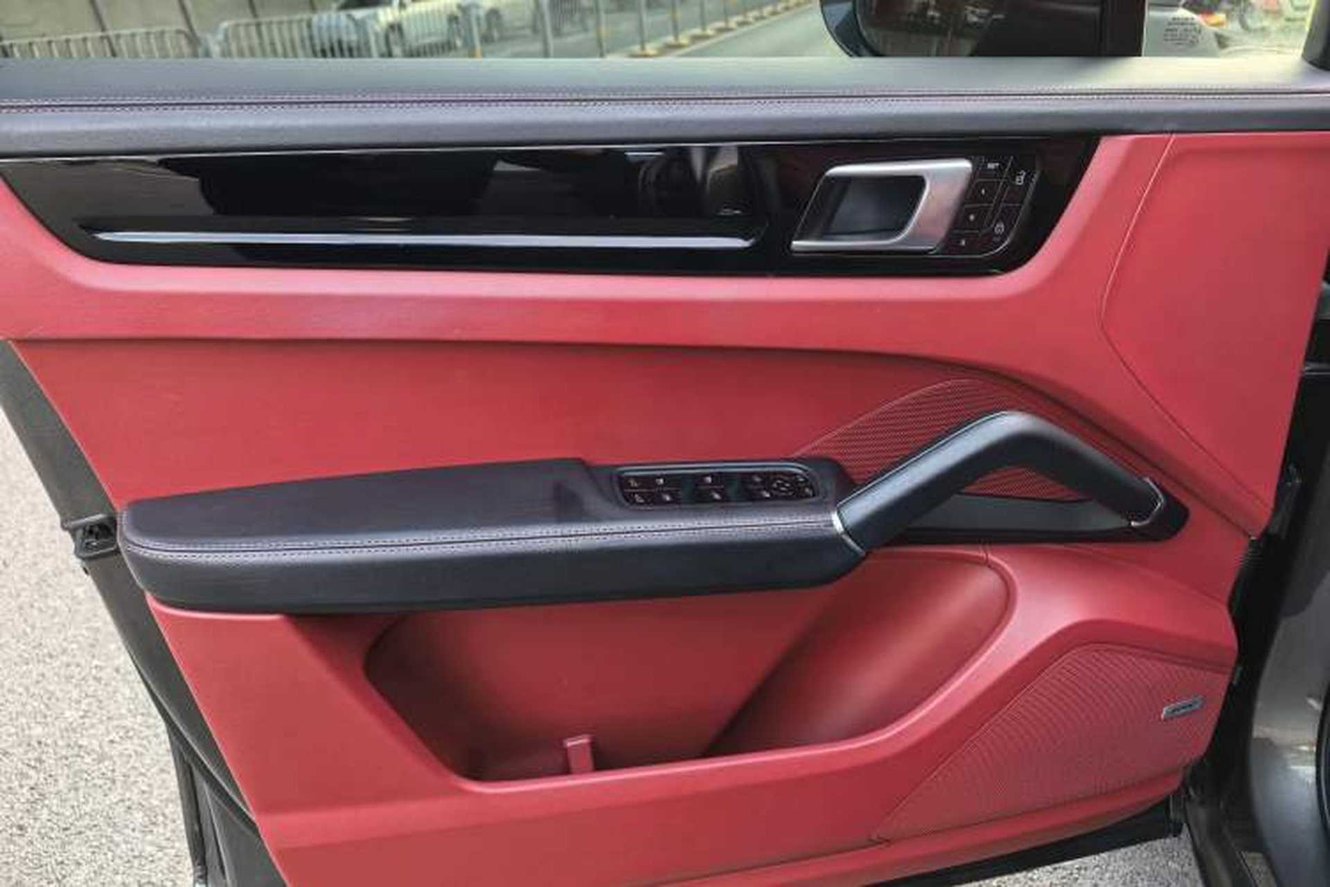 Used Porsche Cayenne 2019 Cayenne 3.0T Interior 6