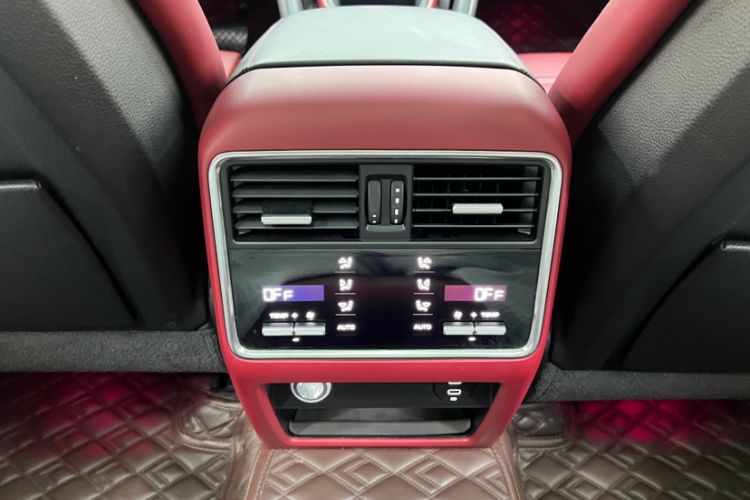 Used Porsche Cayenne 2019 Cayenne 3.0T Interior 7