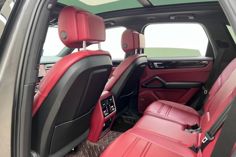 Used Porsche Cayenne 2019 Cayenne 3.0T Interior 9