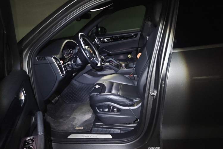 Used Porsche Cayenne 2019 Cayenne 3.0T Left Front Seat