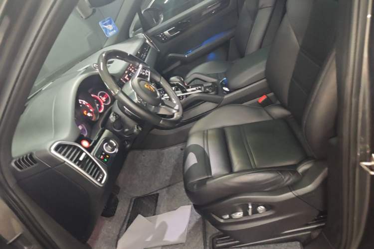 Used Porsche Cayenne 2019 Cayenne 3.0T Left Front Seat