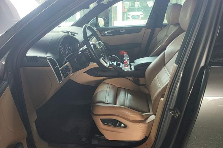Used Porsche Cayenne 2019 Cayenne 3.0T Left Front Seat