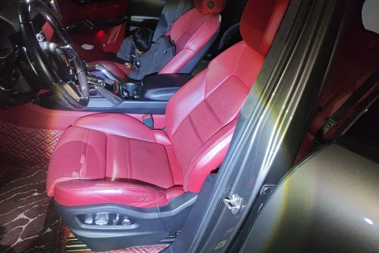 Used Porsche Cayenne 2019 Cayenne 3.0T Left Front Seat