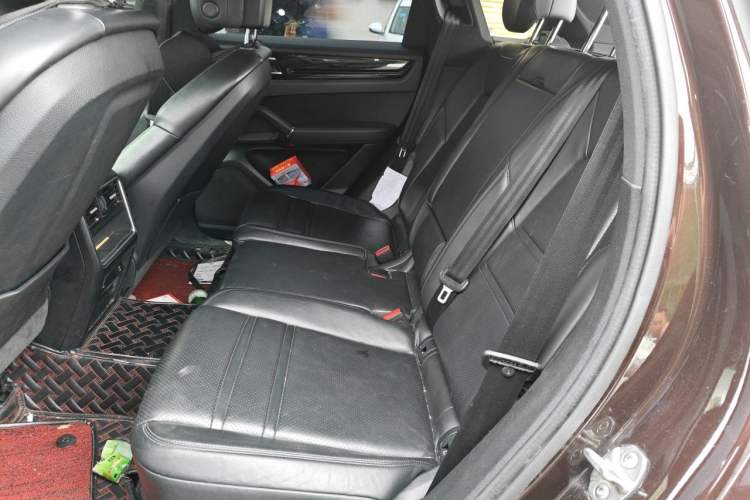 Used Porsche Cayenne 2019 Cayenne 3.0T Left Rear Seat