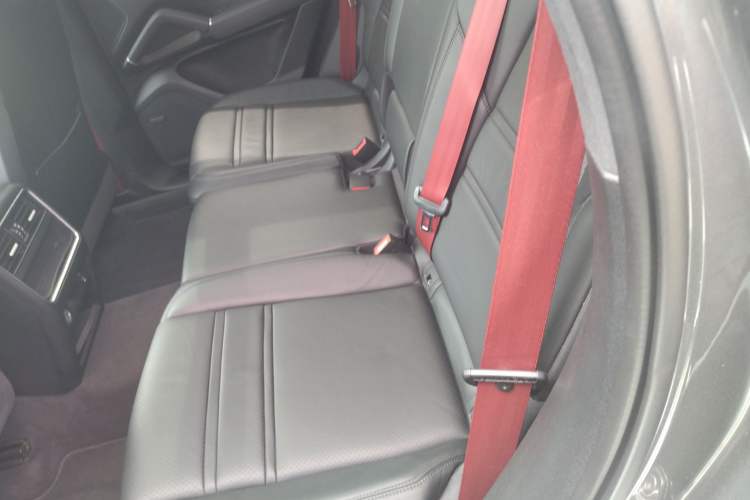 Used Porsche Cayenne 2019 Cayenne 3.0T Left Rear Seat