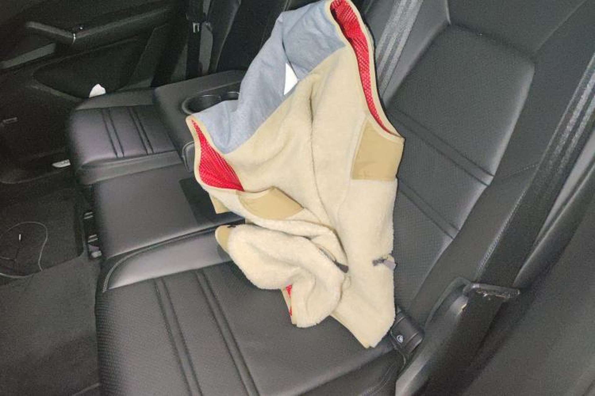 Used Porsche Cayenne 2019 Cayenne 3.0T Left Rear Seat