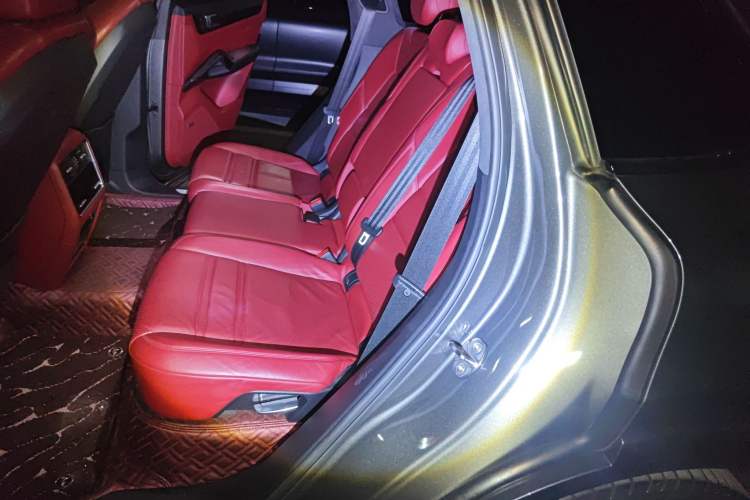 Used Porsche Cayenne 2019 Cayenne 3.0T Left Rear Seat