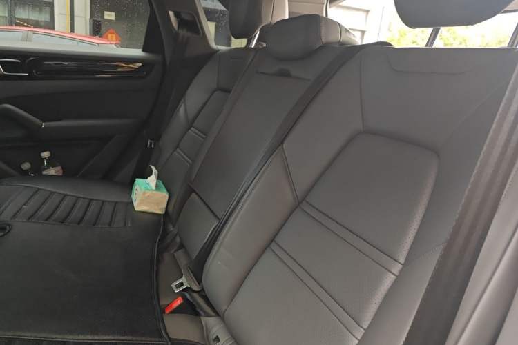 Used Porsche Cayenne 2019 Cayenne 3.0T Left Rear Seat