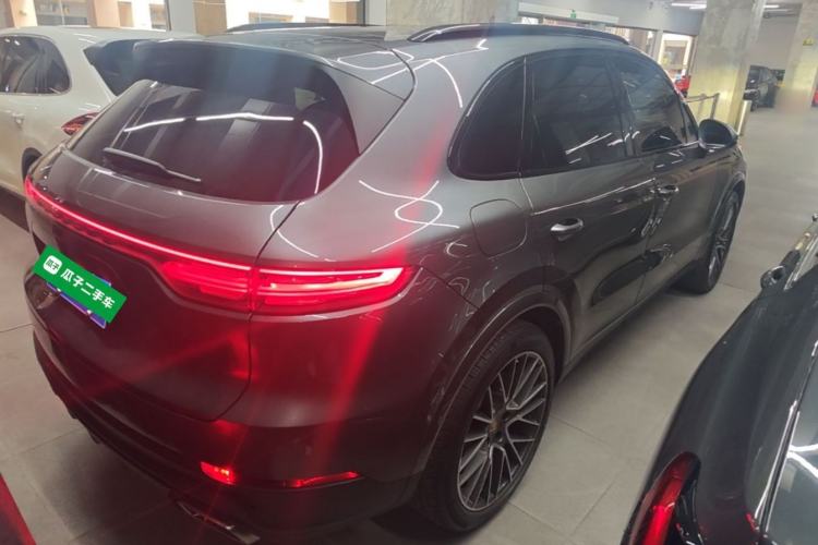 Used Porsche Cayenne 2019 Cayenne 3.0T Rear Right 45 Deg