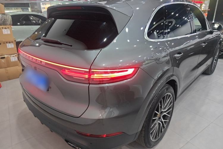 Used Porsche Cayenne 2019 Cayenne 3.0T Rear Right 45 Deg