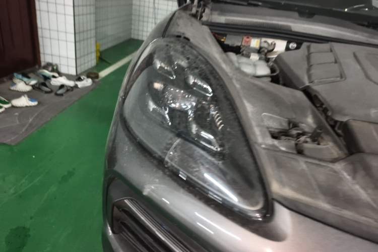 Used Porsche Cayenne 2019 Cayenne Coupé 3.0T Right Front Headlight
