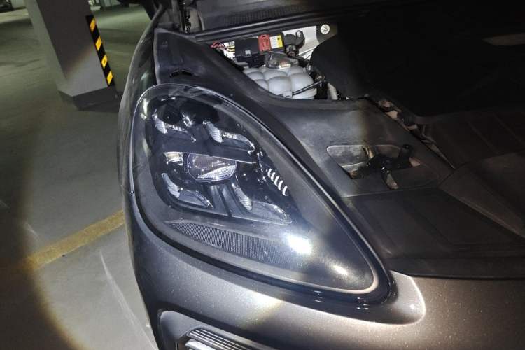 Used Porsche Cayenne 2019 Cayenne 3.0T Right Front Headlight