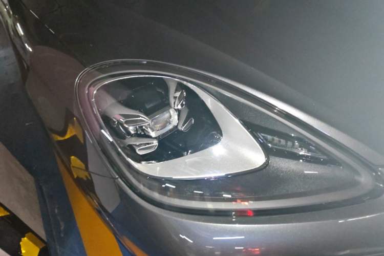 Used Porsche Cayenne 2019 Cayenne 3.0T Right Front Headlight