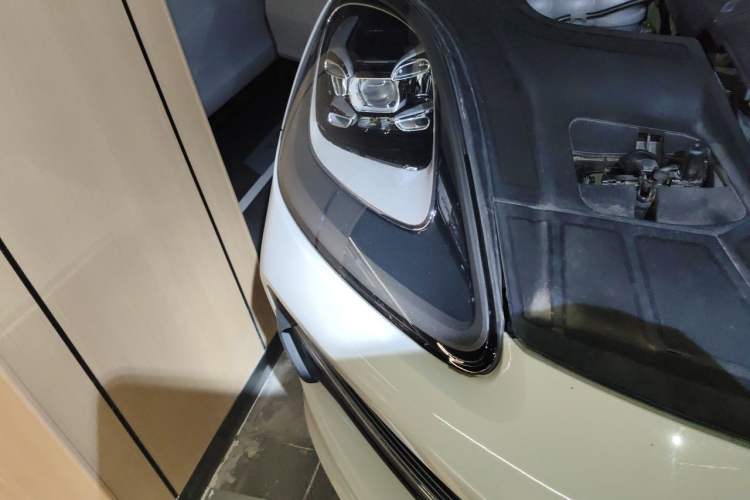 Used Porsche Cayenne 2019 Cayenne Coupé 3.0T Right Front Headlight