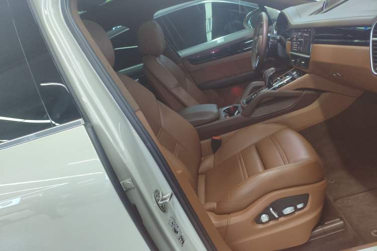 Used Porsche Cayenne 2019 Cayenne 3.0T Right Front Seat