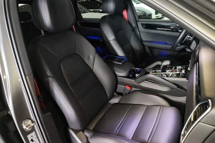 Used Porsche Cayenne 2019 Cayenne 3.0T Right Front Seat