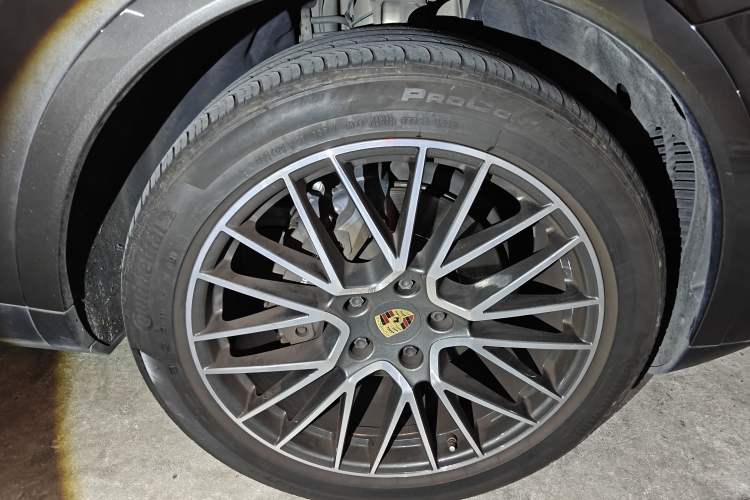 Used Porsche Cayenne 2019 Cayenne 3.0T Right Front Wheel Hub